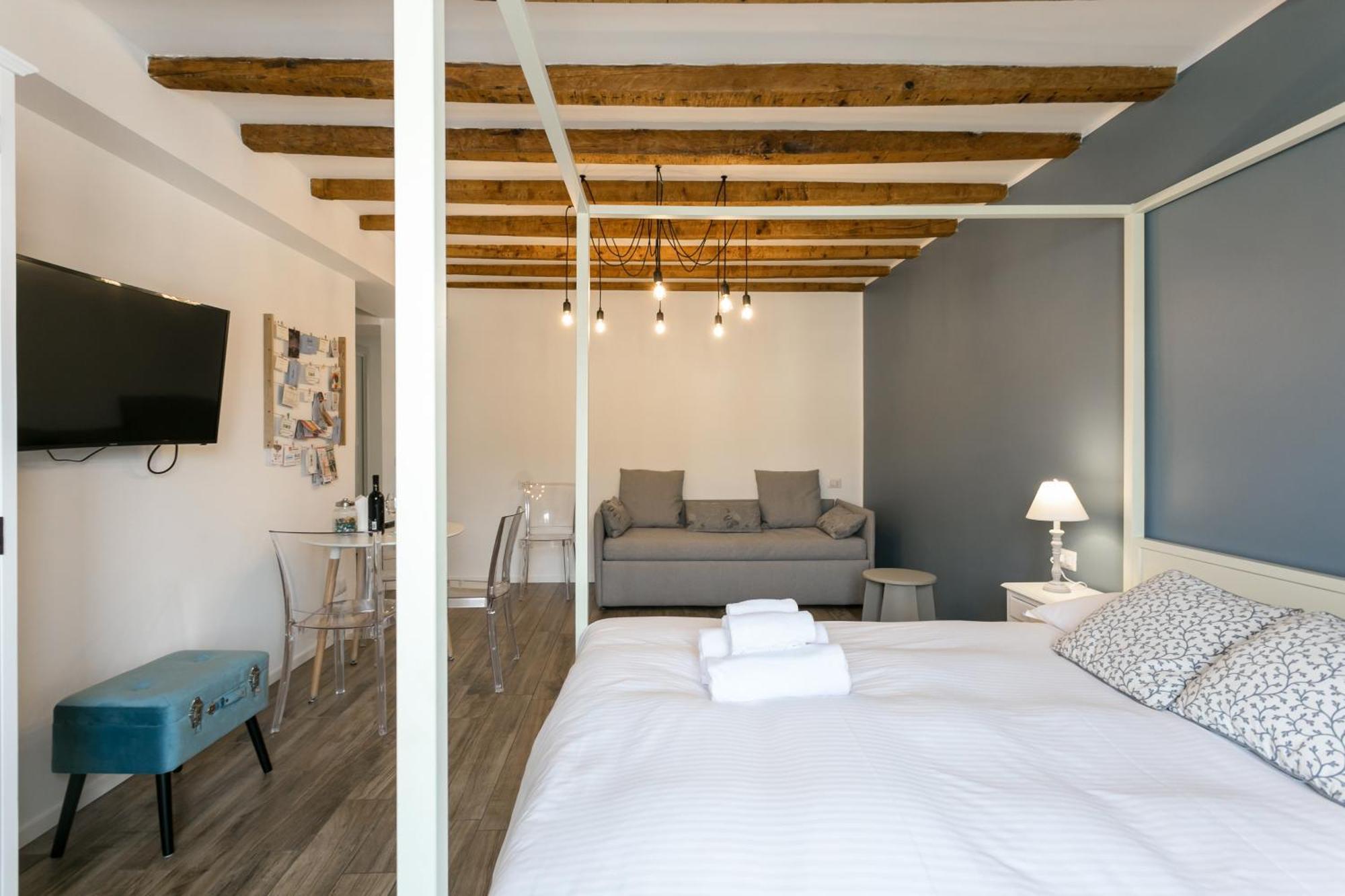 Navigli - Vigevano 45 & Casale 3A Studios Милан Номер фото